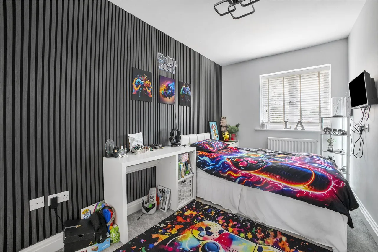 Rose Meadow, West End, GU24, photo 16
