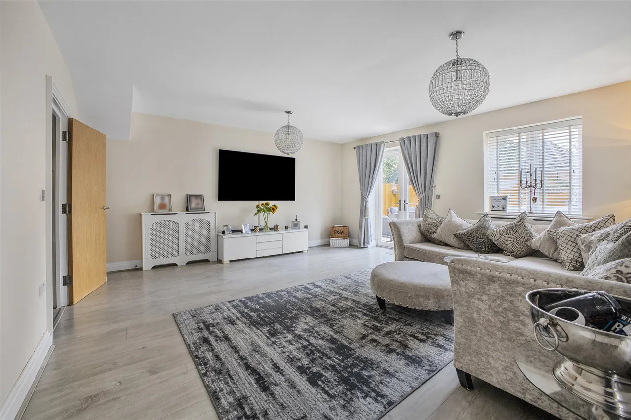 Rose Meadow, West End, GU24, photo 8