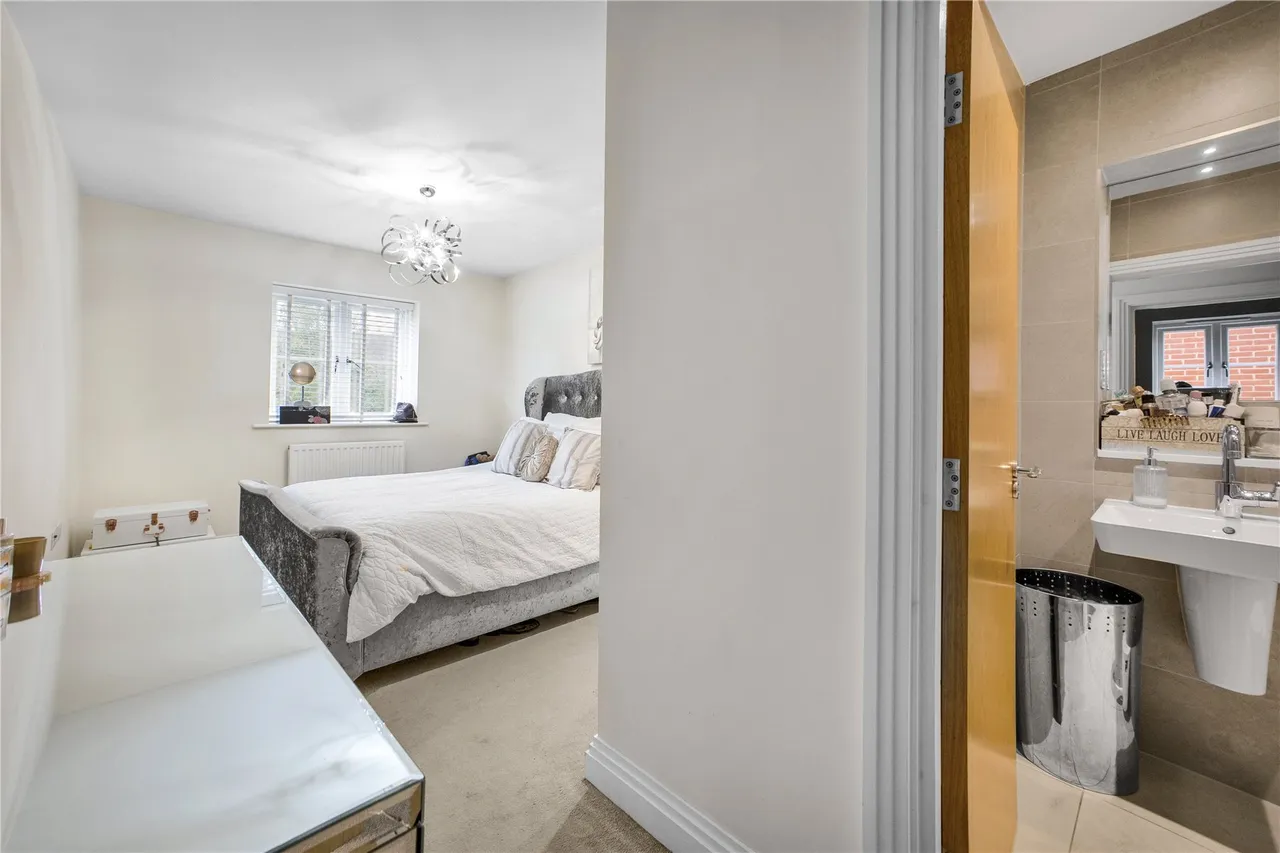 Rose Meadow, West End, GU24, photo 11