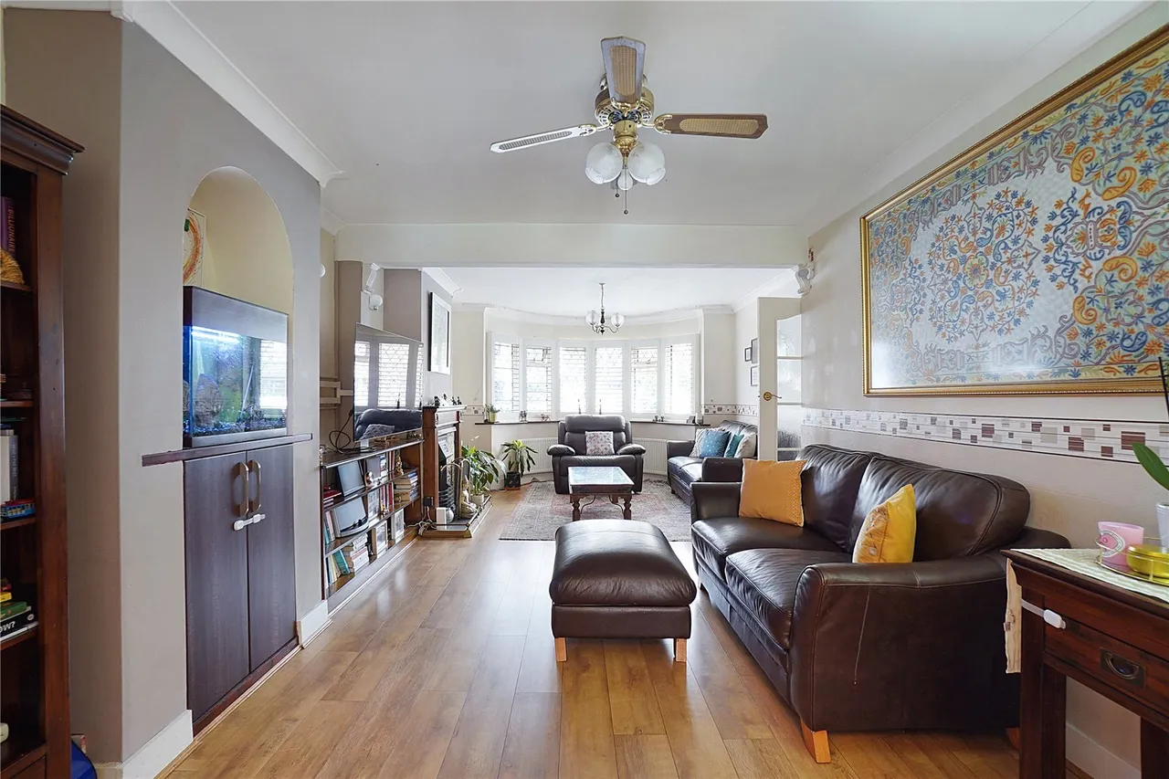 Selsey Crescent, DA16, photo 2