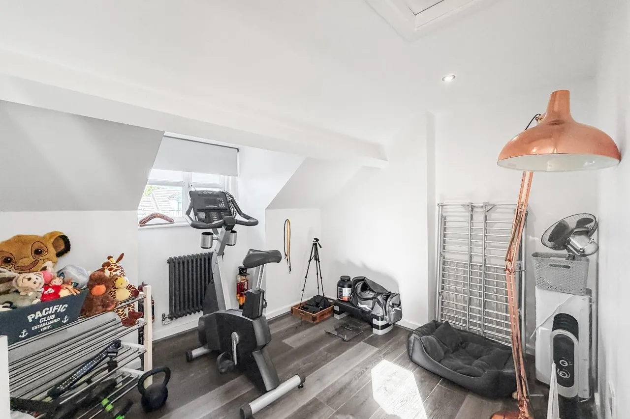 186 Hall Lane, Manchester M23 1NB, photo 12