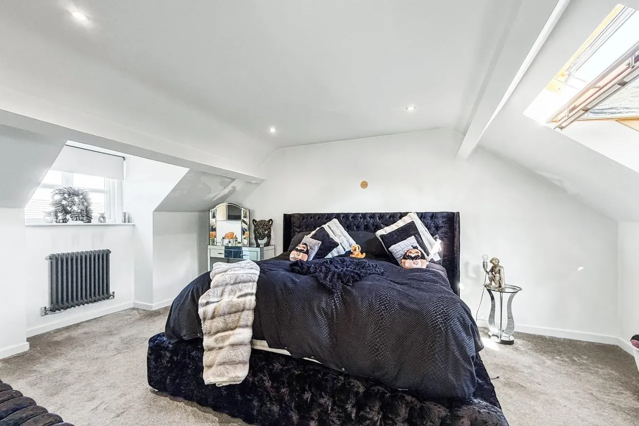 186 Hall Lane, Manchester M23 1NB, photo 10