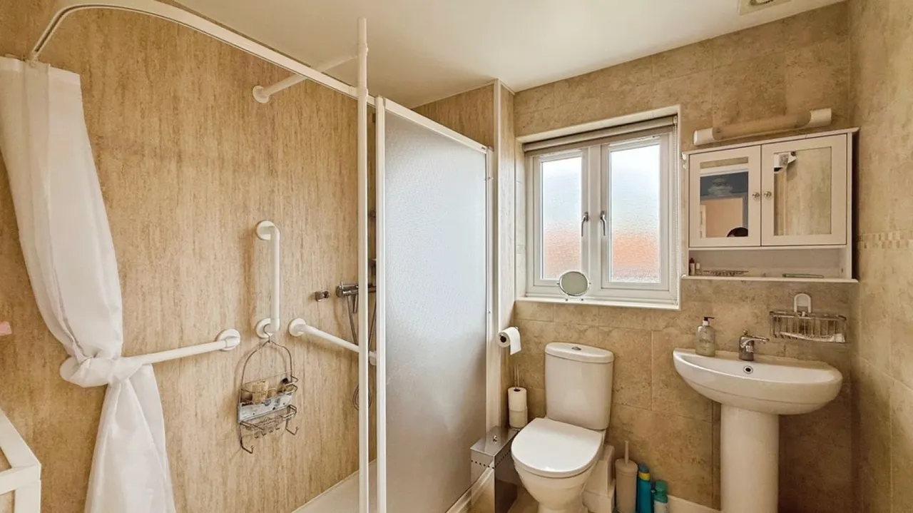 Atyeo Place, Warminster, BA12, photo 11