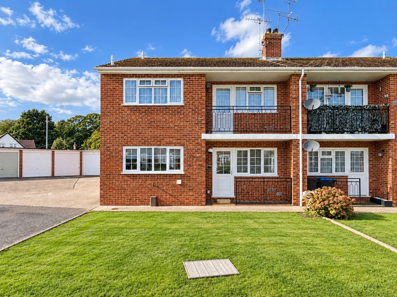 2 bed flat to rent, Weatherly Drive, Broadstairs, CT10
