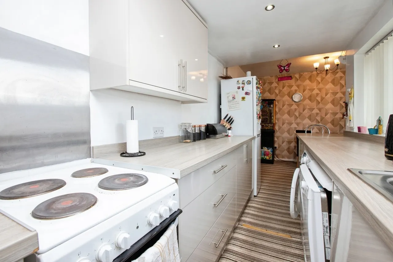 Forest Road, New Ollerton, NG22, photo 4