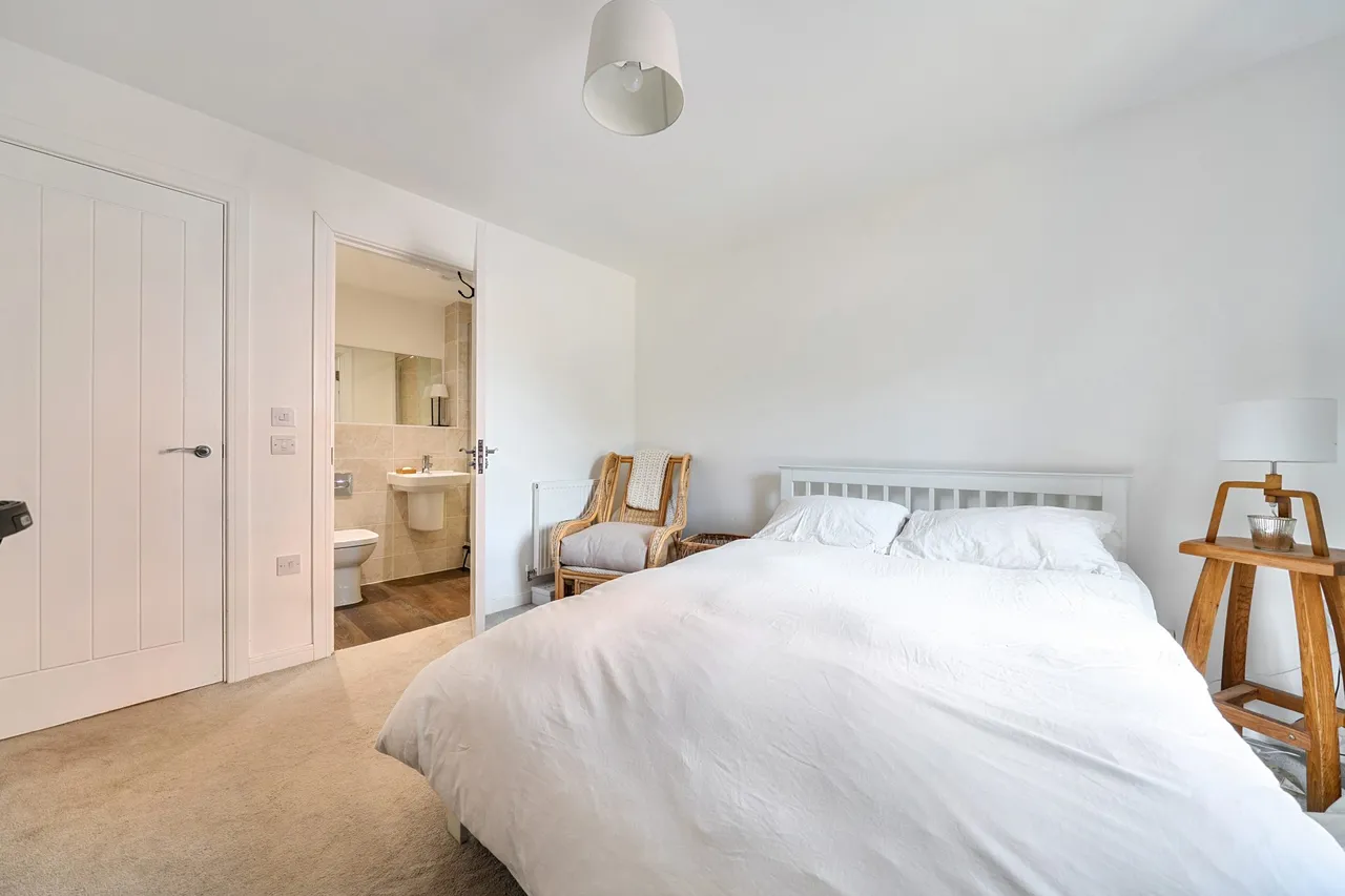Beaulieu Place Station Road, Hook, RG27 9QG, photo 12