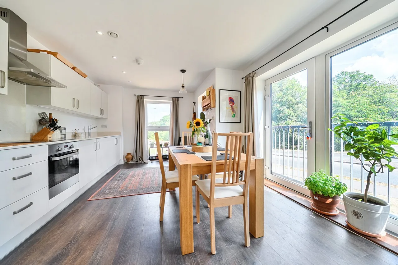 Beaulieu Place Station Road, Hook, RG27 9QG, photo 3