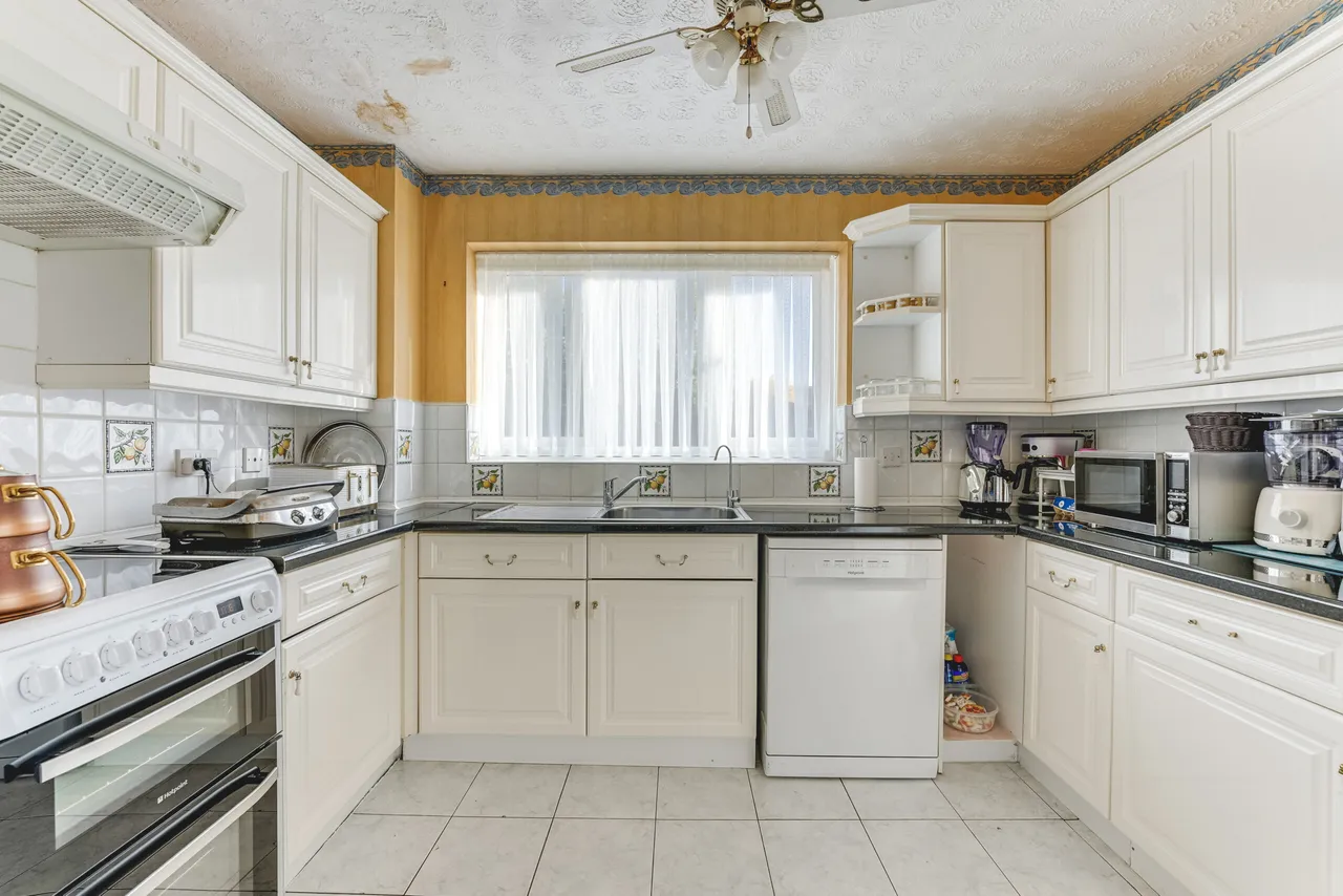 Peregrine Road, Waltham Abbey, EN9, photo 3