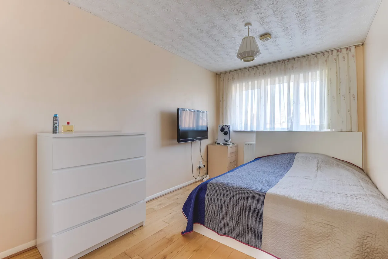 Peregrine Road, Waltham Abbey, EN9, photo 8