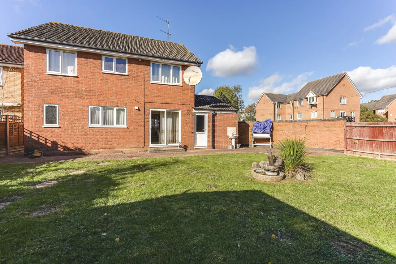 Peregrine Road, Waltham Abbey, EN9, photo 26