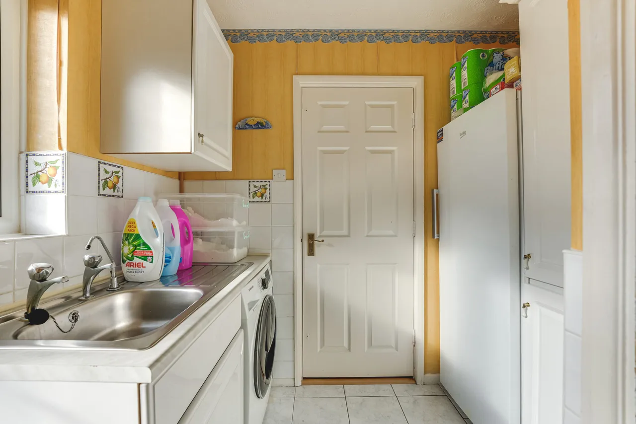 Peregrine Road, Waltham Abbey, EN9, photo 23