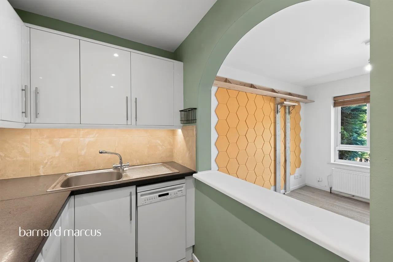 Friars Avenue, London, SW15, photo 2