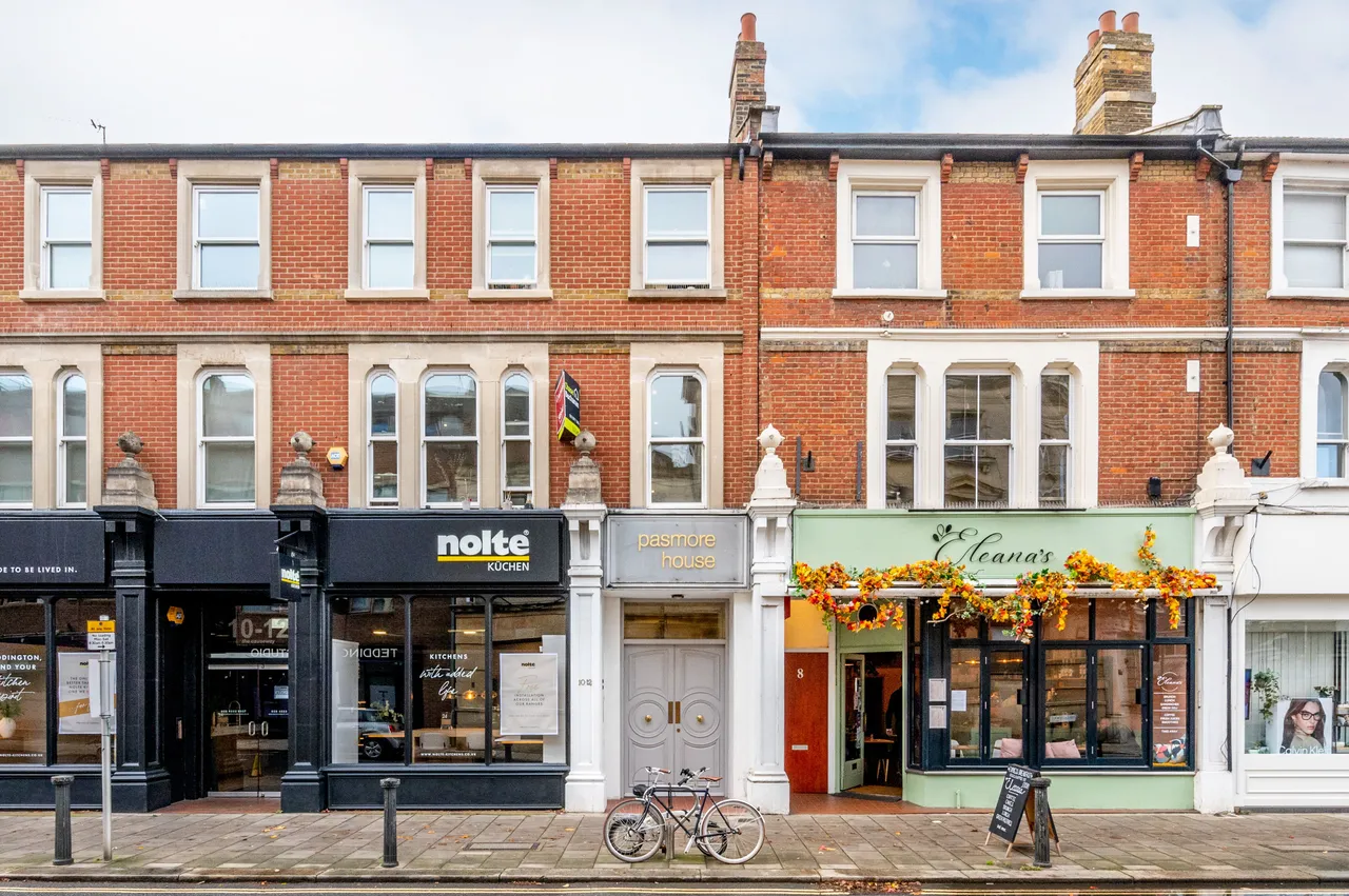 1 bed flat for sale, London, TW11
