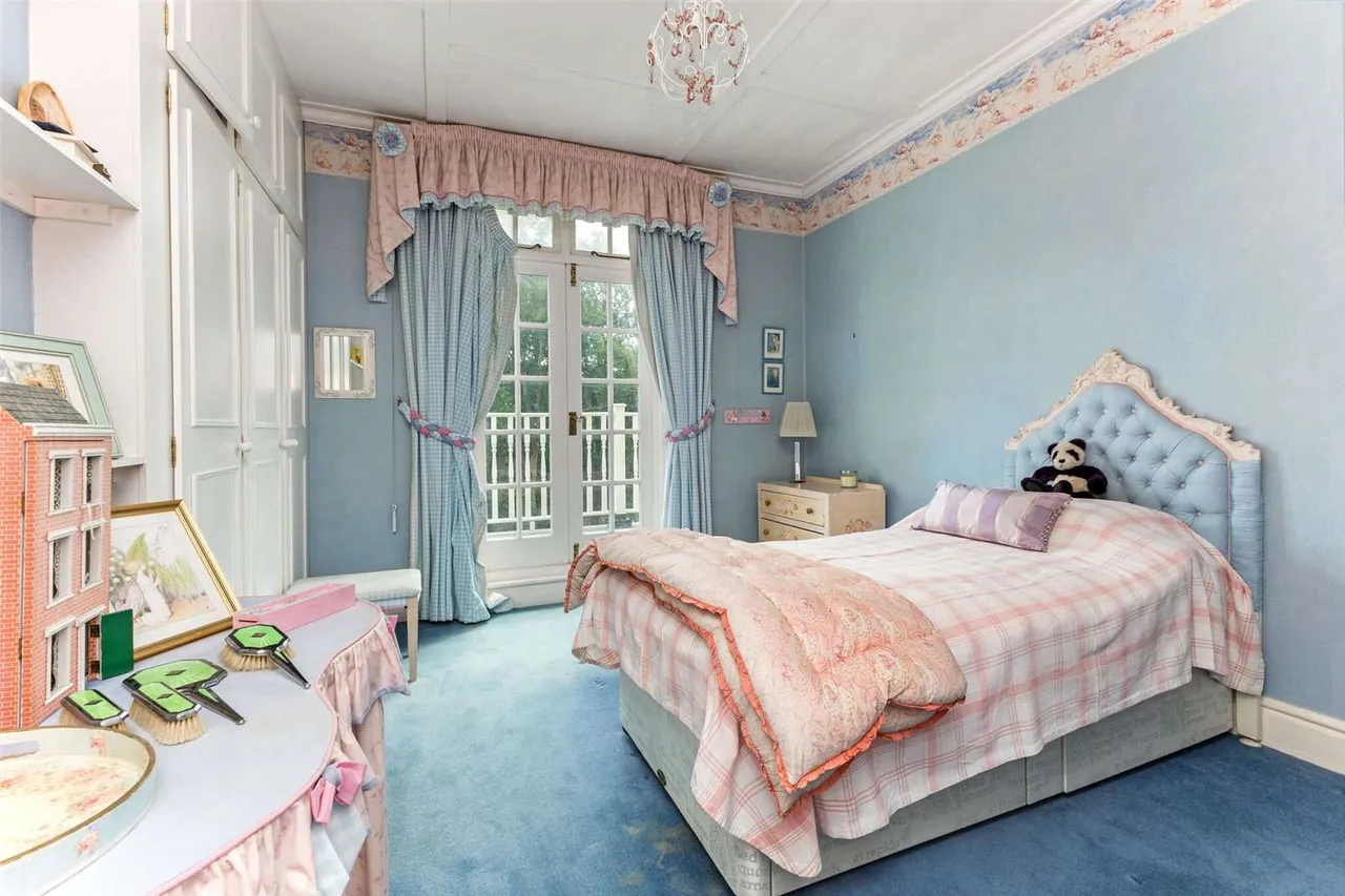 Green Lane, Burnham Beeches, Buckinghamshire, SL1 8EG, photo 11
