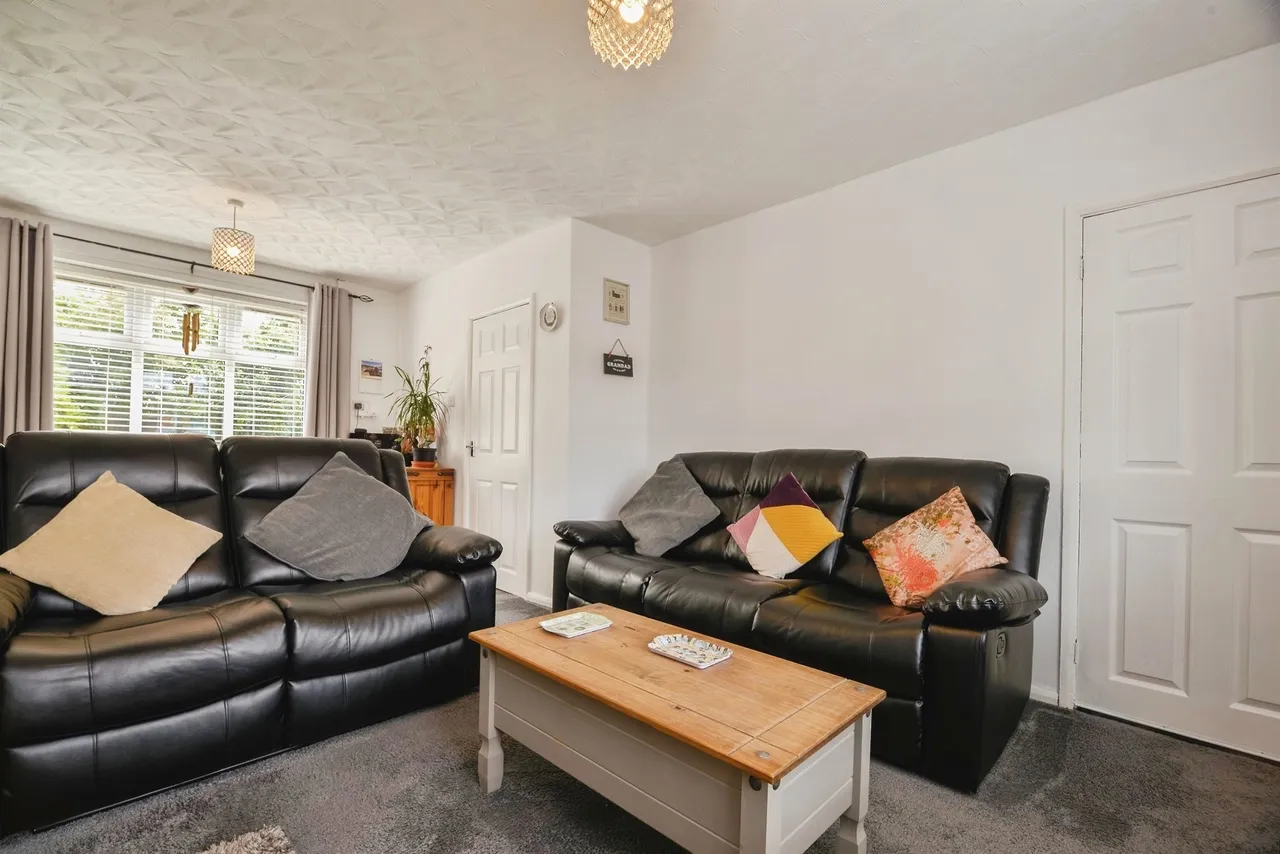 Owton Manor Lane, Hartlepool, TS25, photo 2