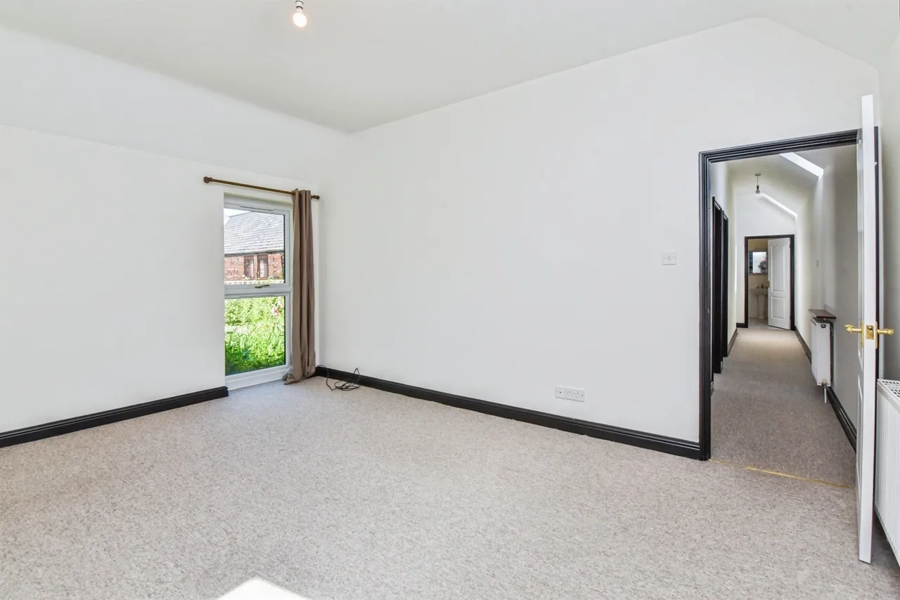 High Street, West Lavington, Devizes, photo 9