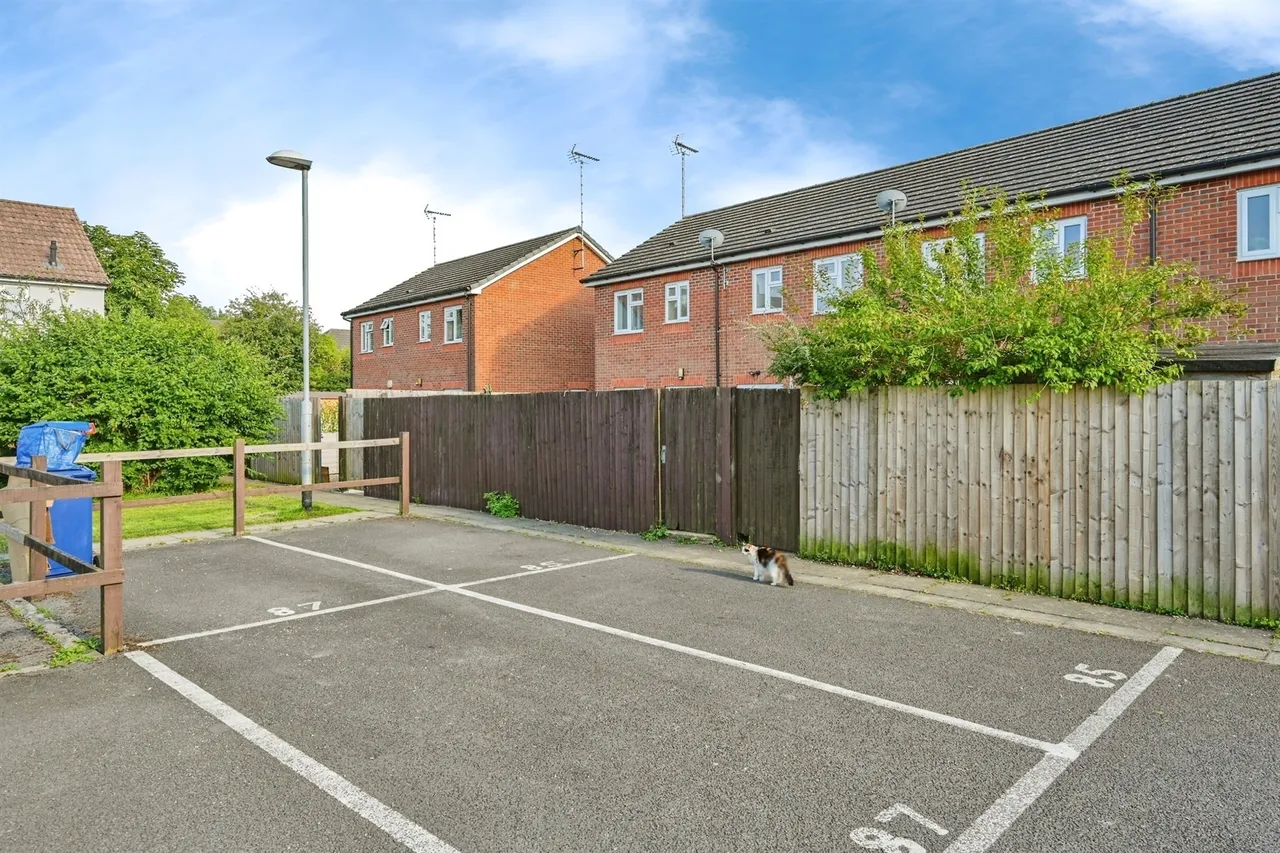Riversfield Drive, Rocester, ST14, photo 16