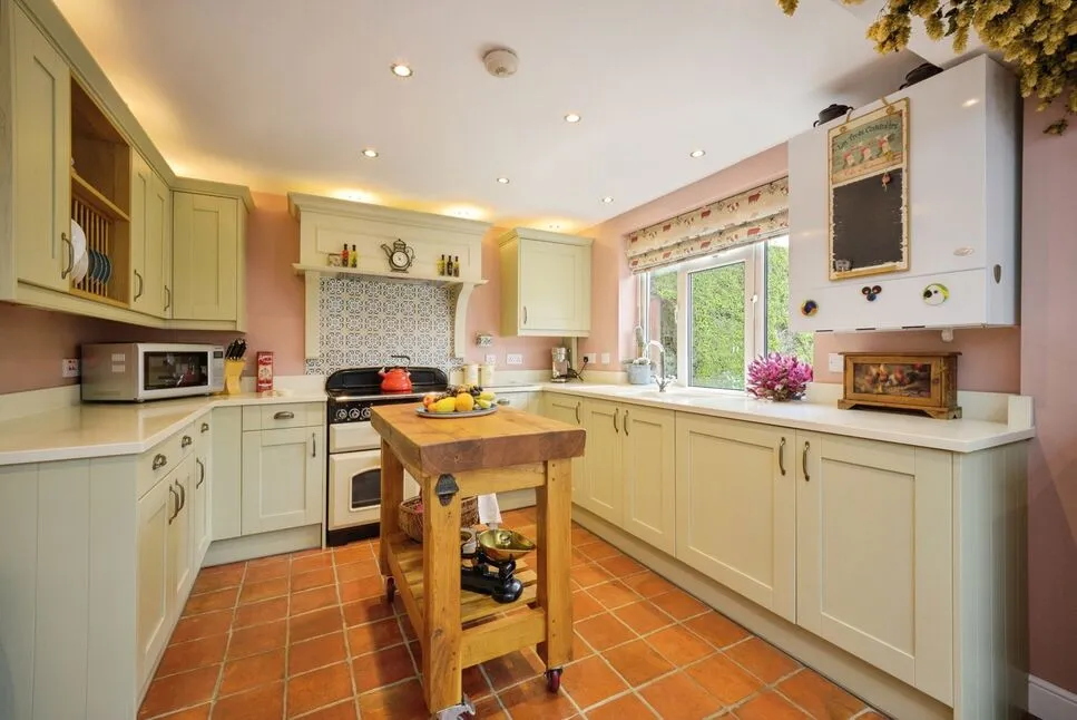 3 bed house for sale — Chequers Cottages, Stone Street, Petham, Kent, CT4