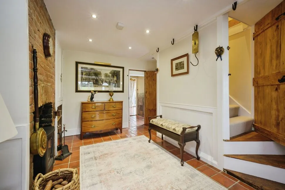 Chequers Cottages, Stone Street, Petham, Kent, CT4, photo 12