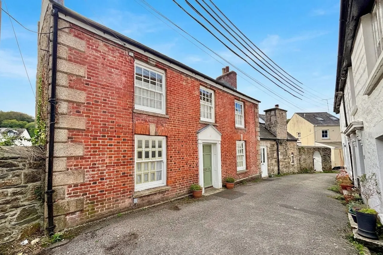 1 bed flat for sale, Bohill, Penryn, TR10