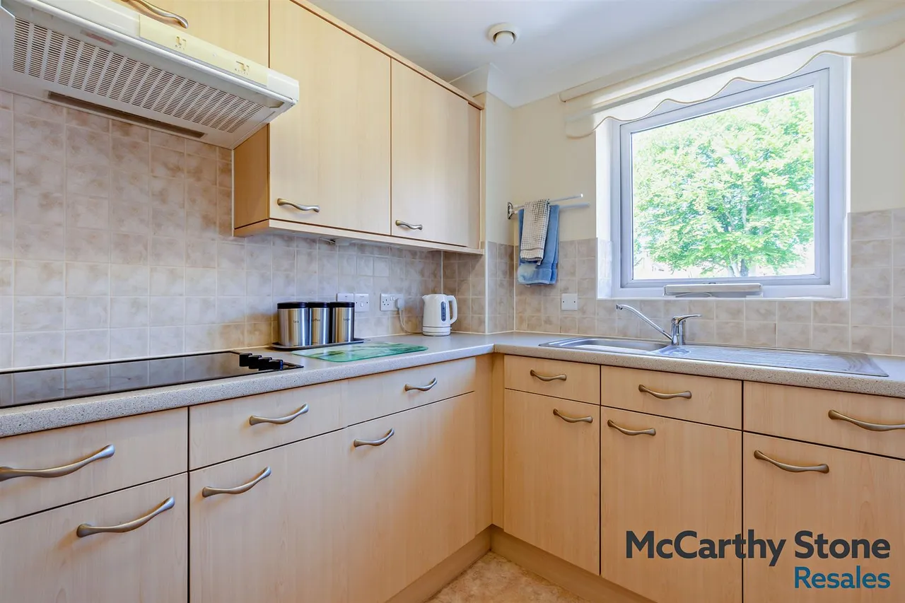 Grange Road, Uckfield, TN22, photo 8