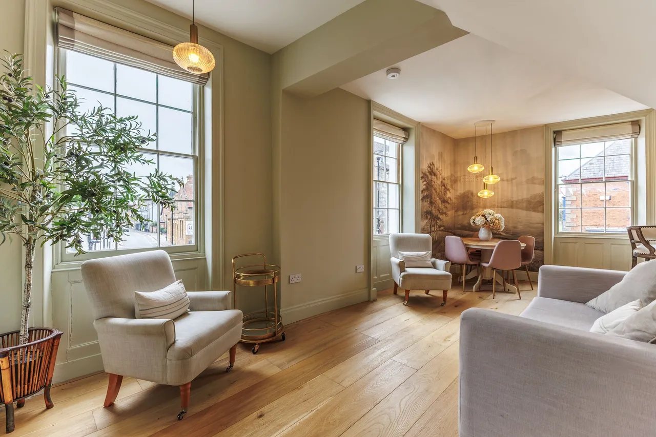 2 bed flat for sale — West Street, Bondgate House West Street, CV36