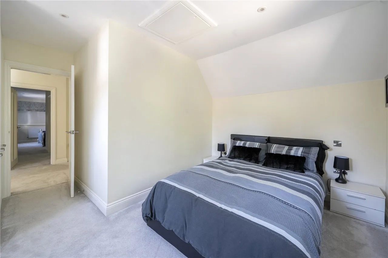 Moor Park Way, Farnham, Surrey, GU9, photo 12