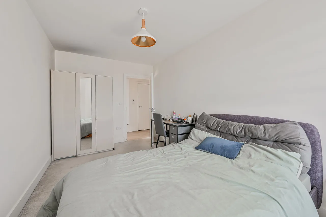 Flat 8, Century House, London, photo 4