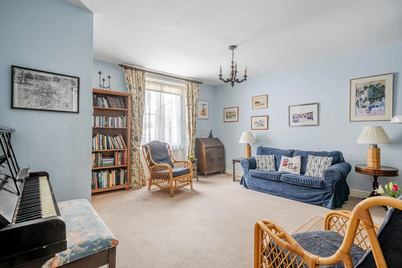 Long Street, Devizes, SN10, photo 10