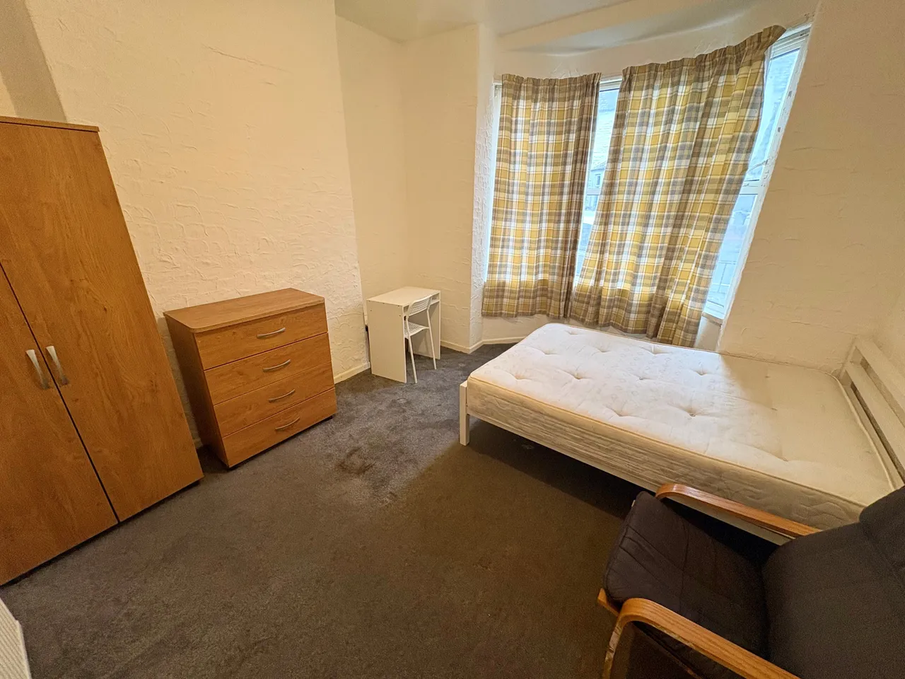 6 bed house to rent — Llantrisant Street, Cathays, Cardiff