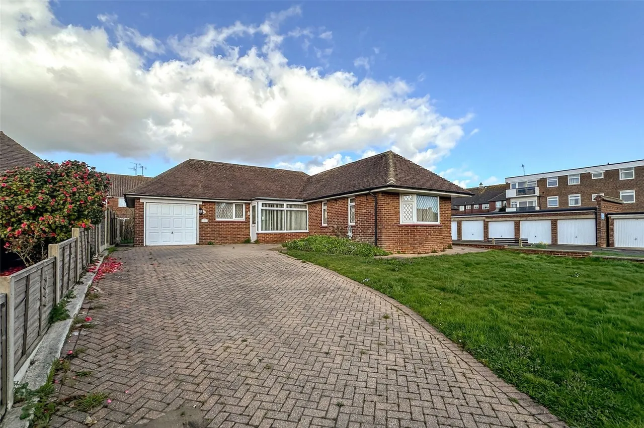 Rustington, Littlehampton, BN16, photo 11