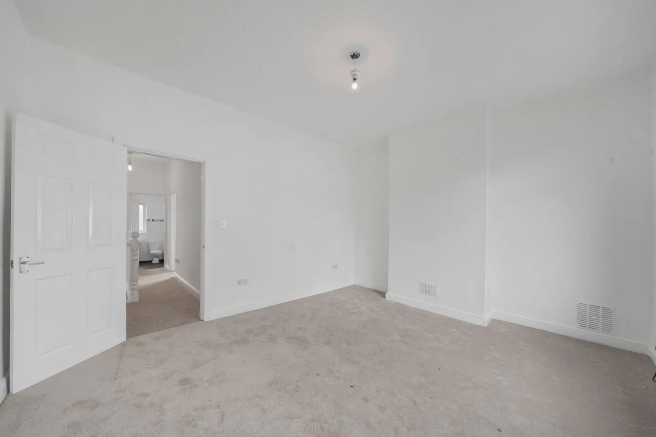 Rectory Road, Ashton-in-Makerfield, Wigan, Wigan, WN4 0QD, photo 4
