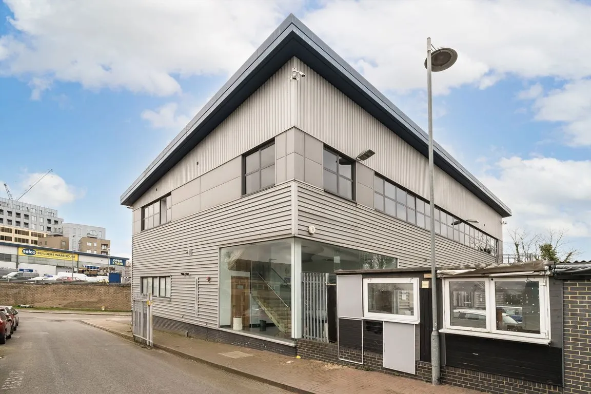 2 bed flat to rent, West Gate, W5