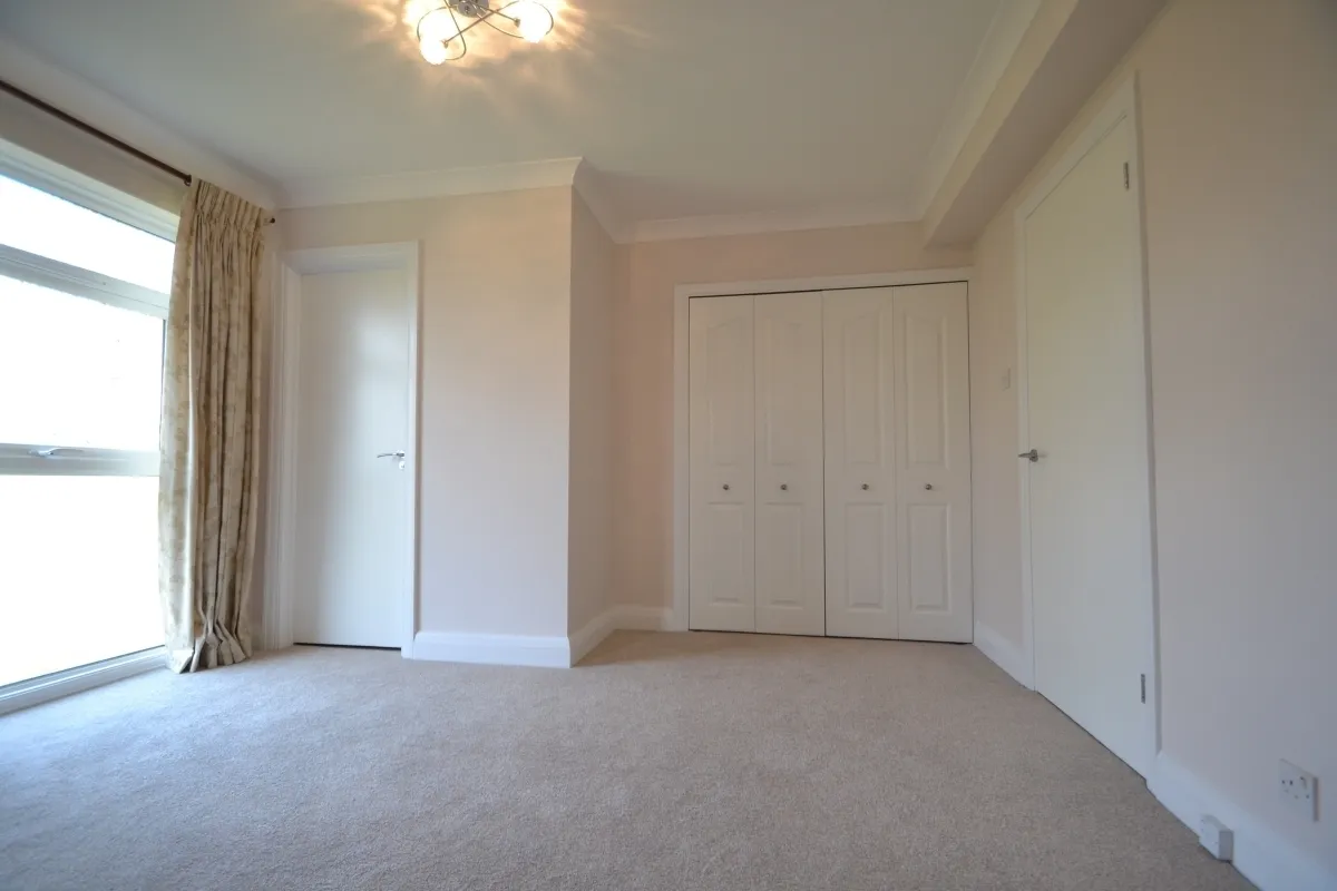 Grosvenor Drive Maidenhead SL6, photo 9