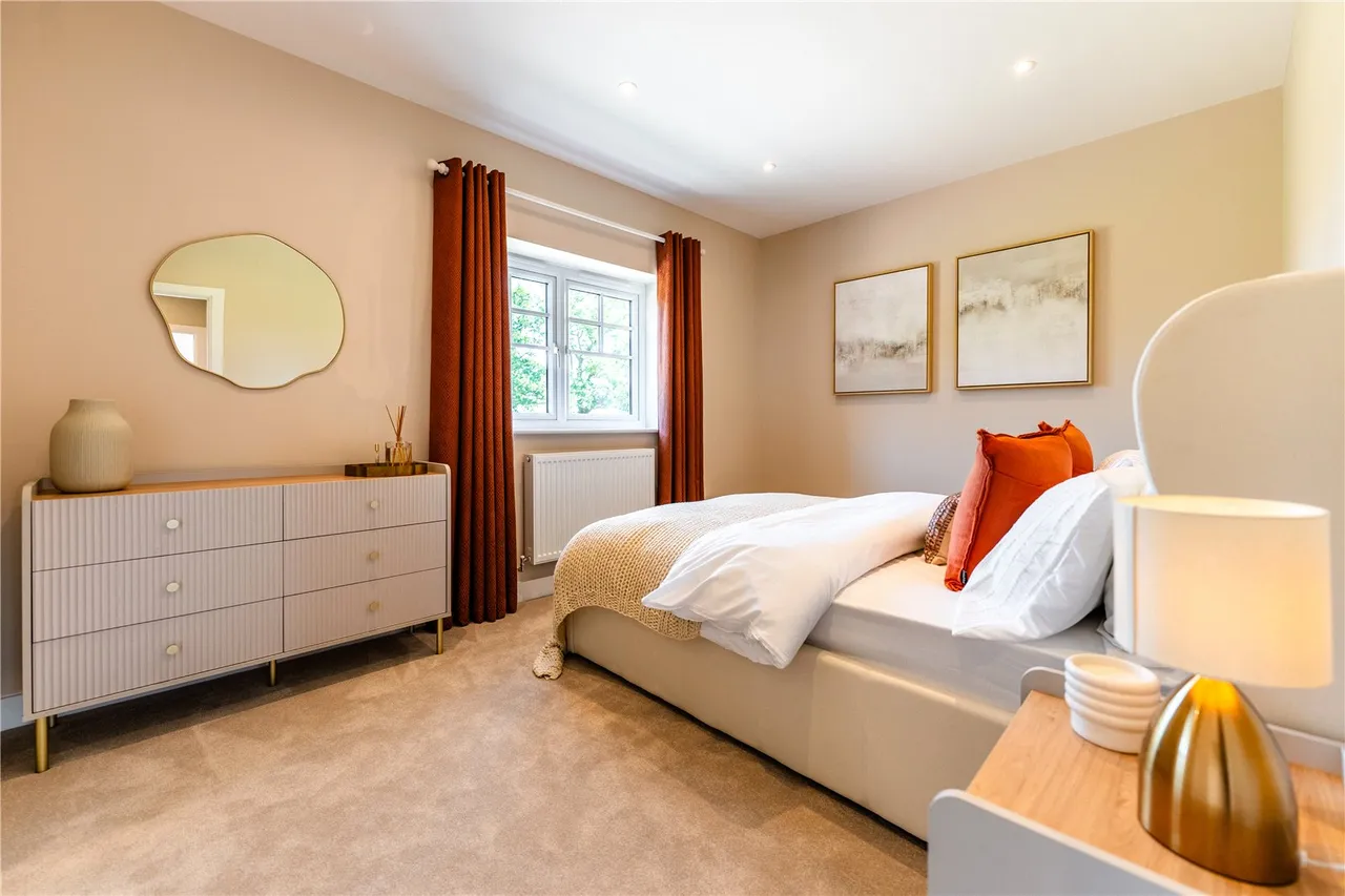 St James Place, East Bergholt, CO7, photo 13