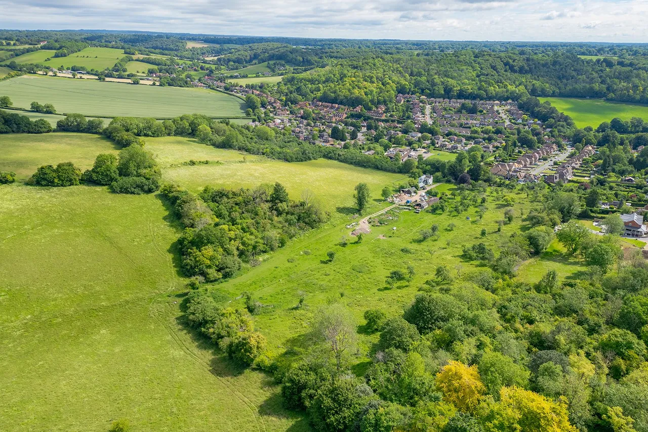 Valley Road, Hughenden Valley, HP14, photo 13