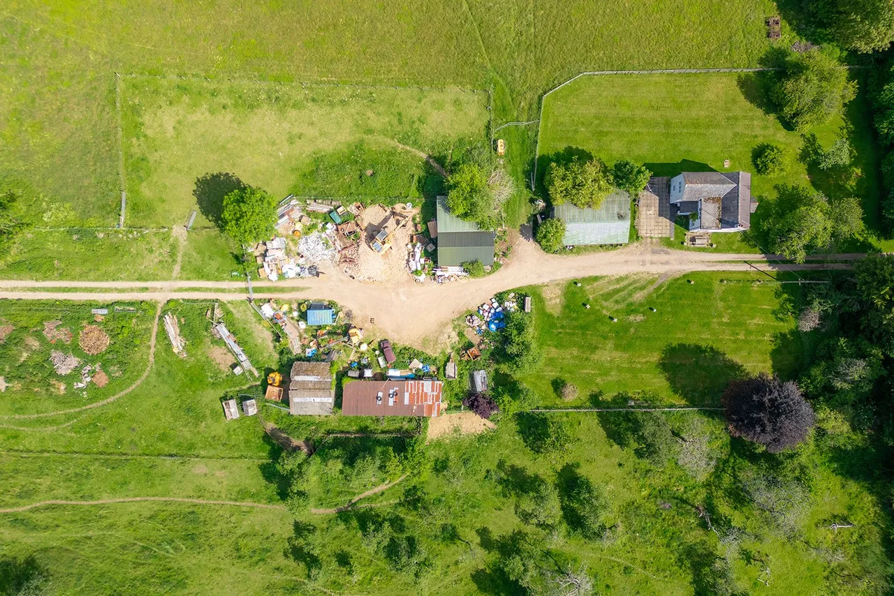 Valley Road, Hughenden Valley, HP14, photo 11
