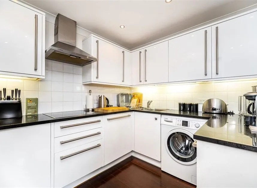Jardine Road, The Highway, E1W, photo 3