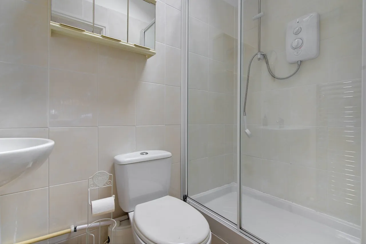 38 Kylemore Drive, Heswall, Wirral, Merseyside, CH61 6YF, photo 5