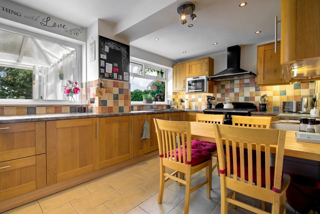 38 Kylemore Drive, Heswall, Wirral, Merseyside, CH61 6YF, photo 8