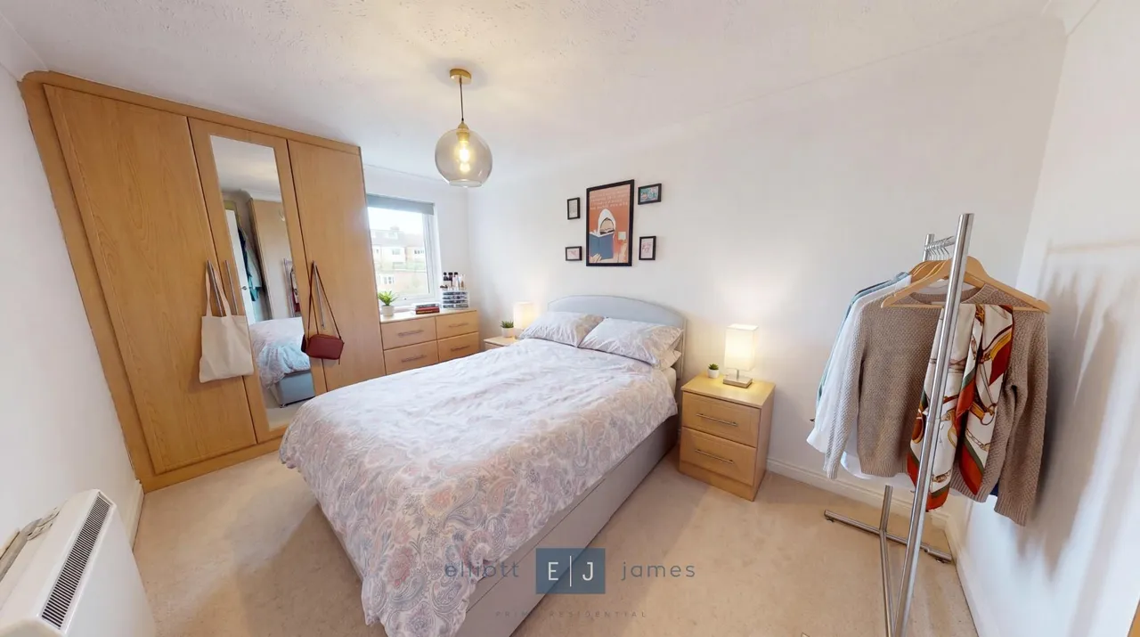 Portland Close, Romford, RM6, photo 4