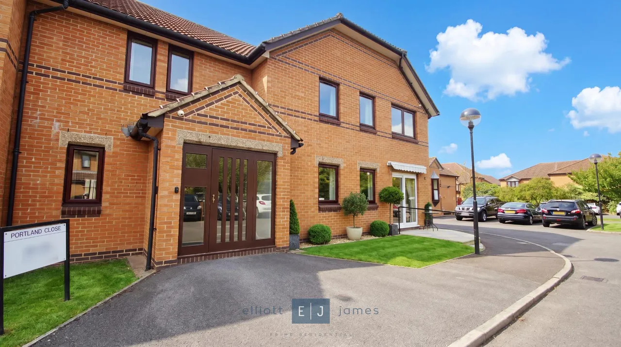 1 bed flat to rent, Portland Close, Romford, RM6