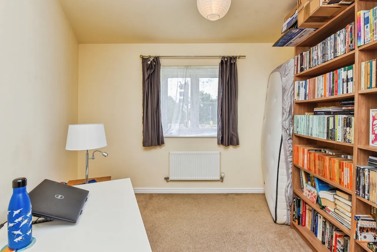 Scholars Way, Melksham, photo 9