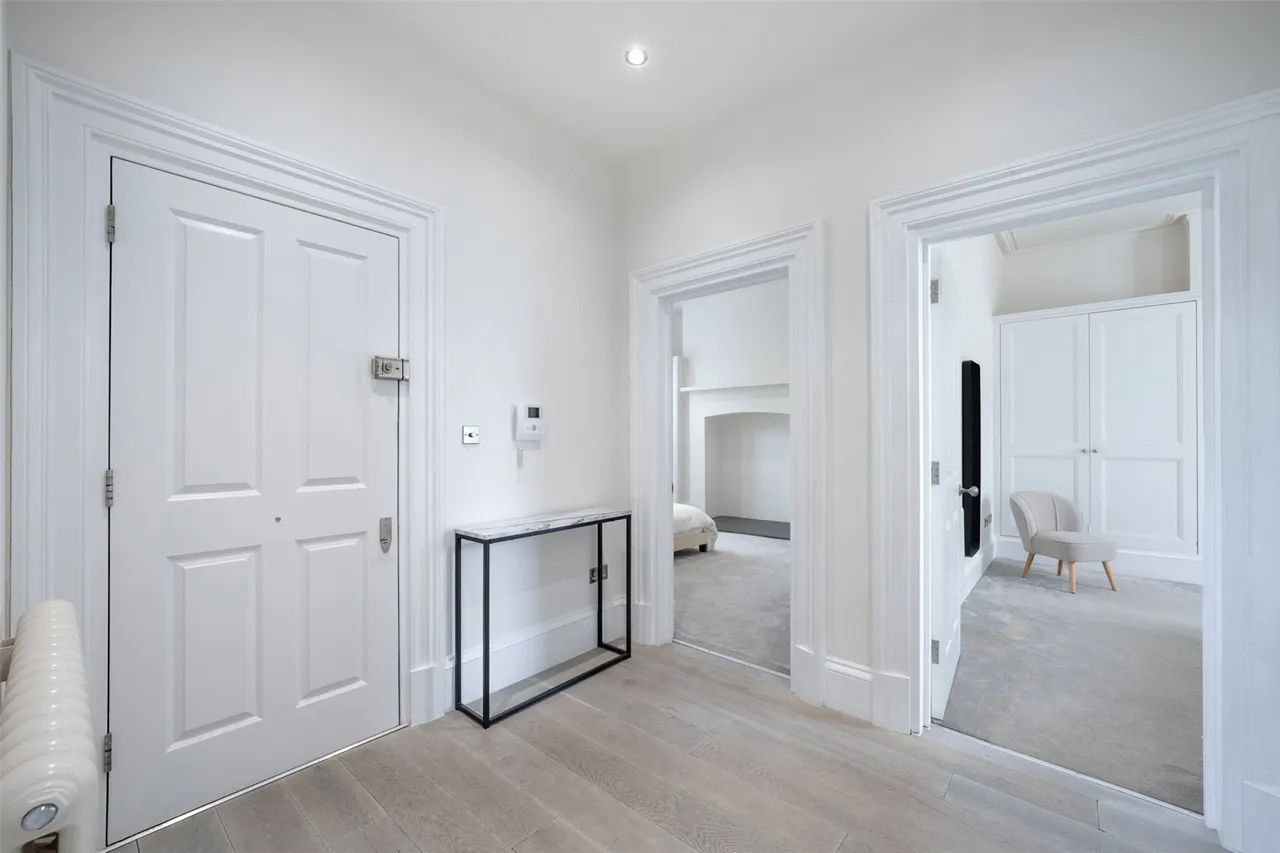Haverstock Hill, London, NW3, photo 12