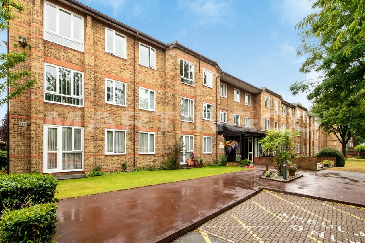 Ennerdale Court, Wanstead, photo 11