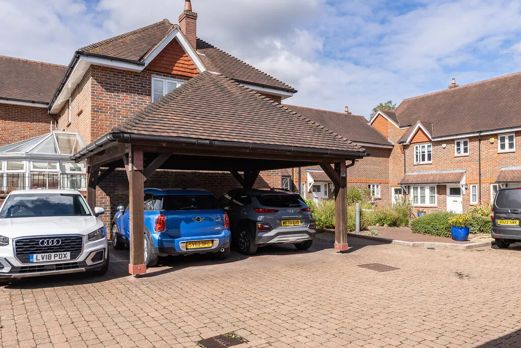 Westfield Gardens, Dorking, RH4, photo 12
