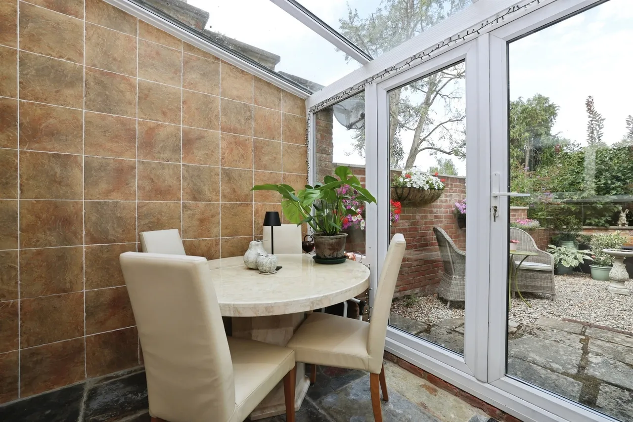 The Green, Calne, SN11, photo 13