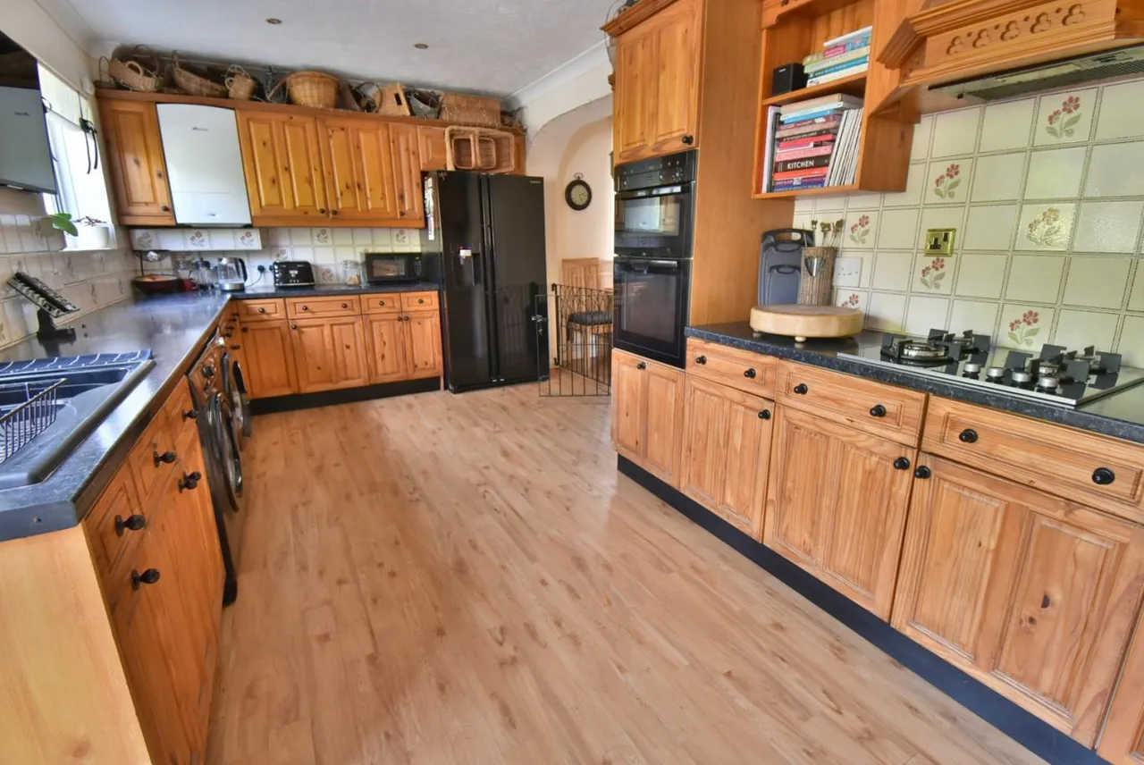 Magna Road, BH11, photo 5