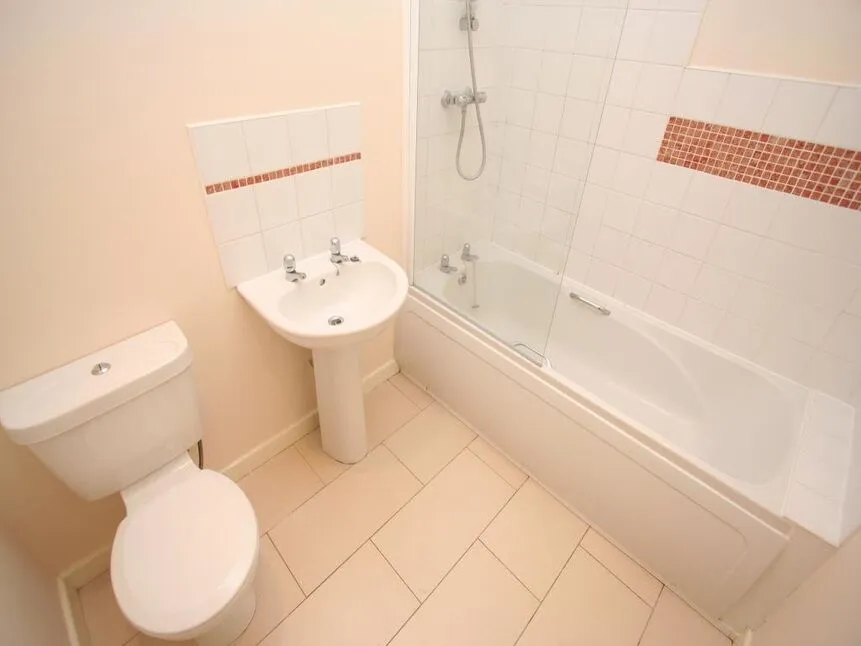 Marton Road, Middlesbrough, North Yorkshire, TS4, photo 8