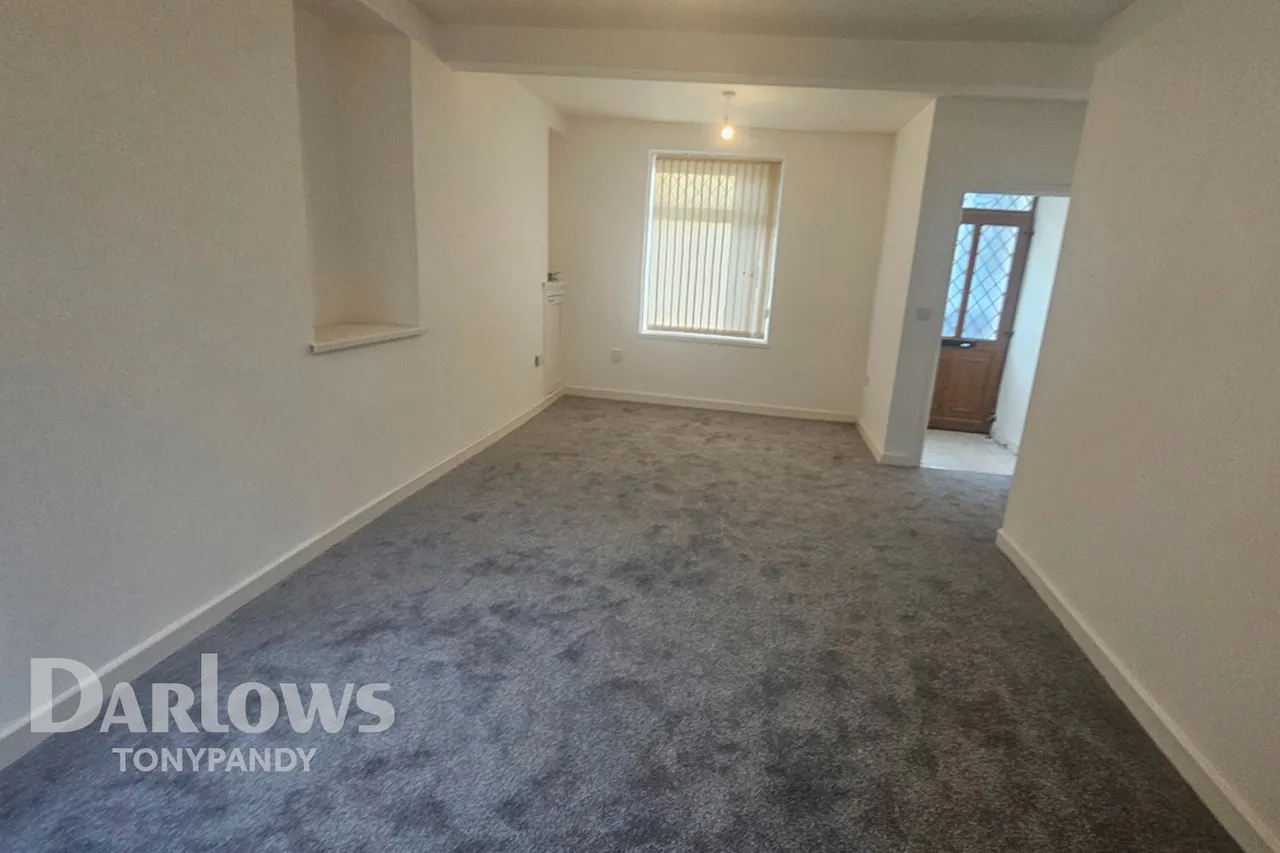 High street, Ferndale, CF43, photo 4